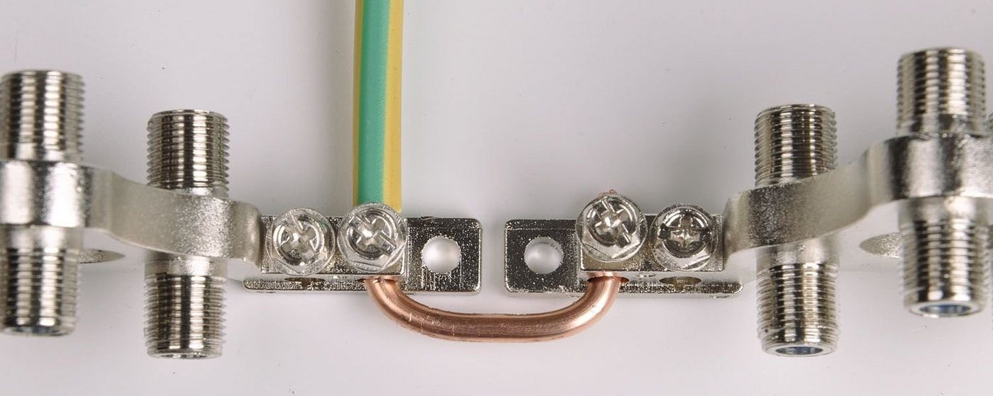 DUR-line DUR-line DEB 18 Guss - Erdungsblock Set SAT-Kabel DUR-line DUR-line DEB 18 Guss - Erdungsblock Set SAT-Kabel von DUR-line