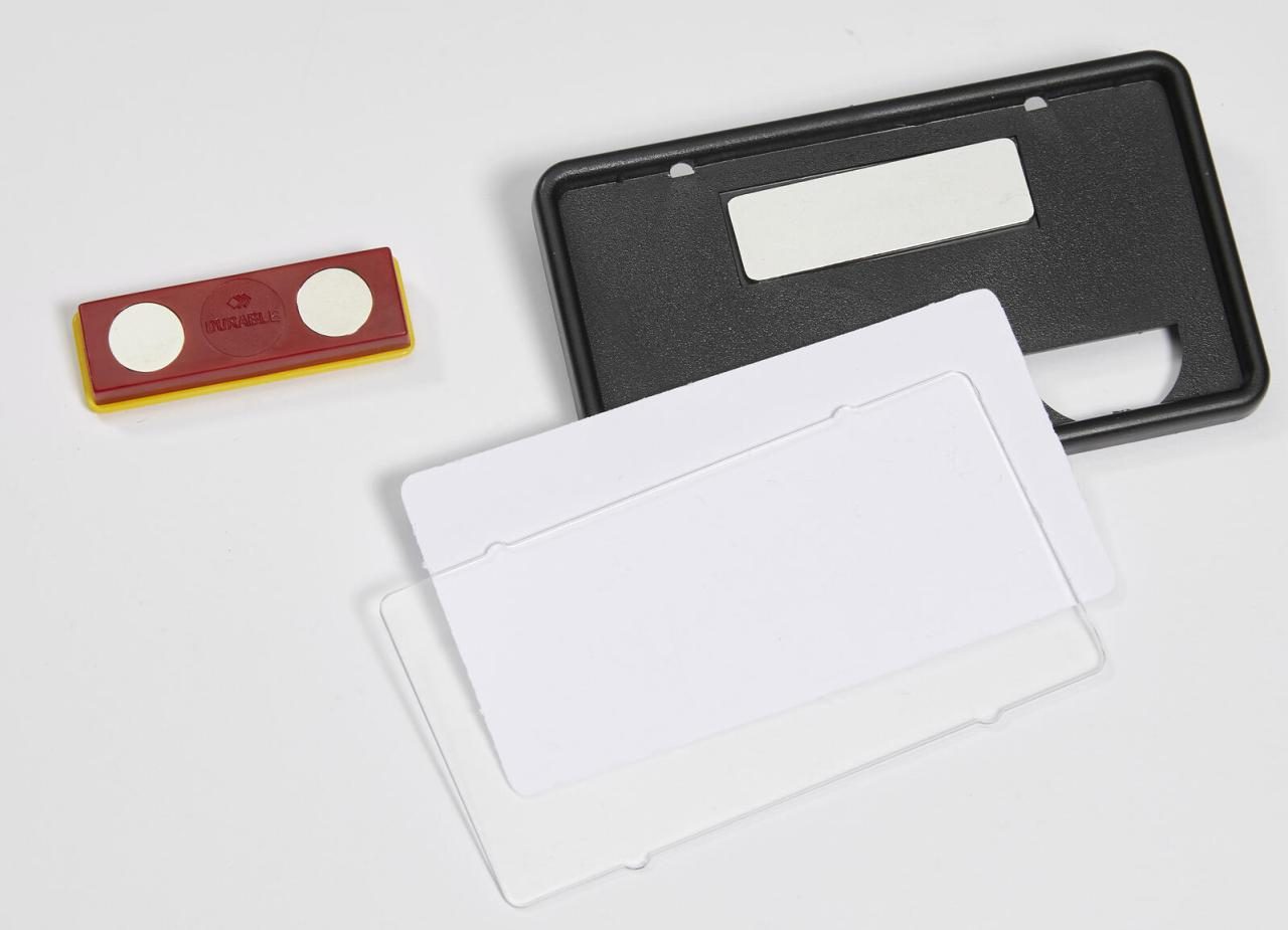 DURABLE Clip-Card Namensschilder schwarz 7.5 cm x 4 cm DURABLE Clip-Card Namensschilder schwarz 7.5 cm x 4 cm von DURABLE
