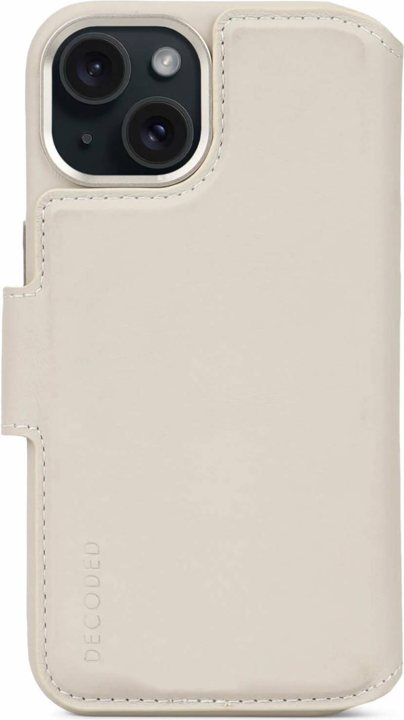 Decoded D24IPO15DW5CY. Etui-Typ: Geldbörsenhülle, Markenkompatibilität: Apple, Kompatibilität: iPhone 15, Maximale Bildschirmgröße: 15,5 cm (6.1), Oberflächenfärbung: Monochromatisch, Produktfarbe: Beige, Anzahl der Kartentaschen: 3 (D24IPO15DW5CY) von Decoded