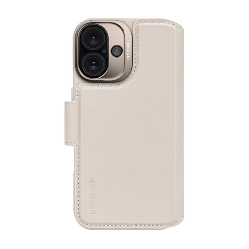 Decoded Lederhülle für iPhone 16, Abnehmbare Brieftasche, Abnehmbare Brieftasche, Mit Kartenhalter, magnetisch, MagSafe-kompatible Hülle, Premium ECCO Leder, Fall- und Stoßschutz, Lehm Beige Decoded Lederhülle für iPhone 16, Abnehmbare Brieftasche, Abnehmbare Brieftasche, Mit Kartenhalter, magnetisch, MagSafe-kompatible Hülle, Premium ECCO Leder, Fall- und Stoßschutz, Lehm Beige von Decoded