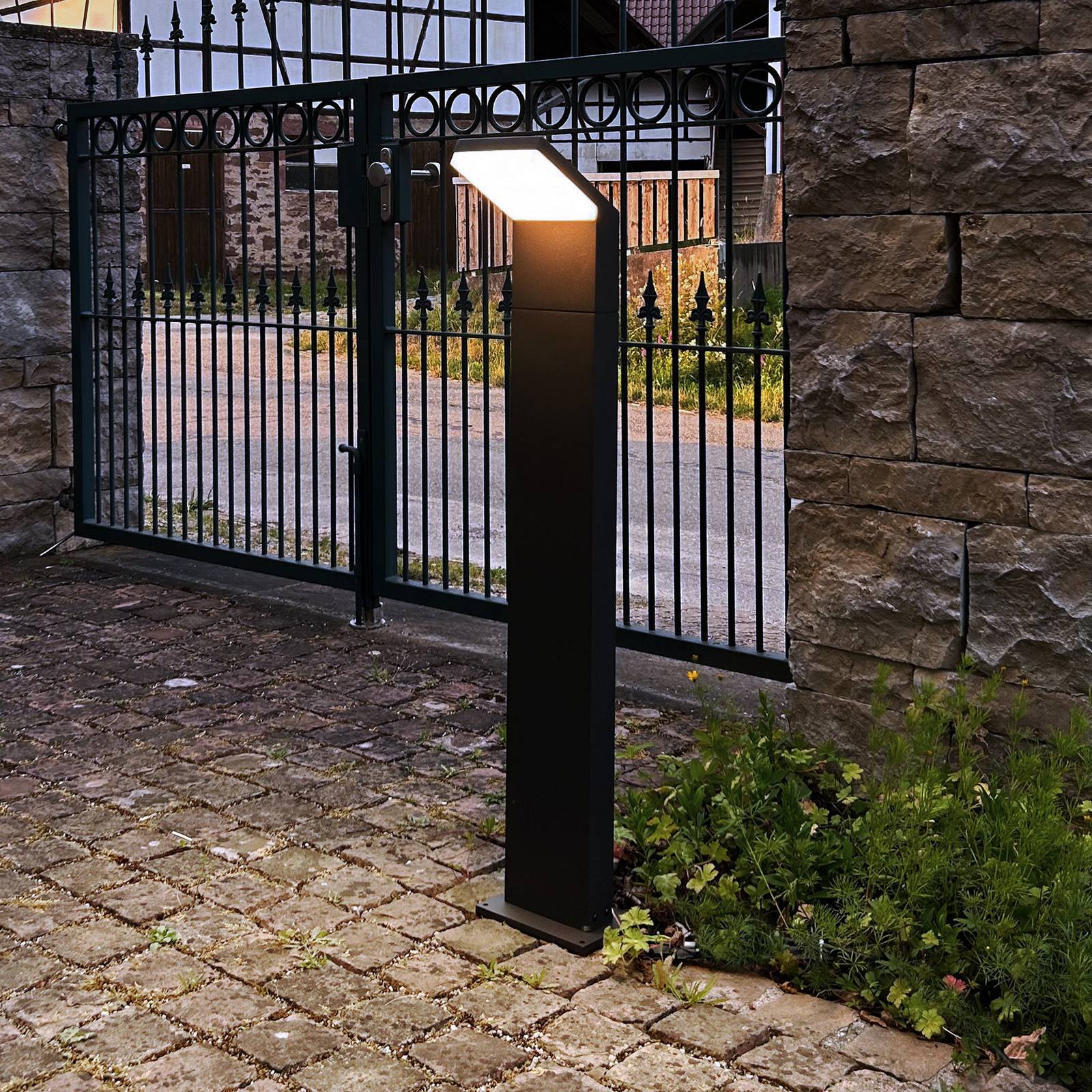 LED-Wegeleuchte Tucanae, grau, Höhe 100 cm, IP65, Metall LED-Wegeleuchte Tucanae, grau, Höhe 100 cm, IP65, Metall von Deko-Light