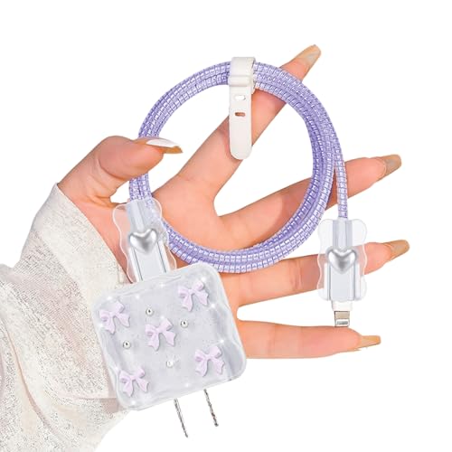 DiyGody Ladekabelschutz Set für 18/20W Ladegerät Kompatibel mit iPhone, Datenleitung Draht Saver Kabelschutz mit Schmetterling Perle Muster für Frauen, Anti-Breaking-Zubehör für Typ-C/L Kabel - Lila DiyGody Ladekabelschutz Set für 18/20W Ladegerät Kompatibel mit iPhone, Datenleitung Draht Saver Kabelschutz mit Schmetterling Perle Muster für Frauen, Anti-Breaking-Zubehör für Typ-C/L Kabel - Lila von DiyGody
