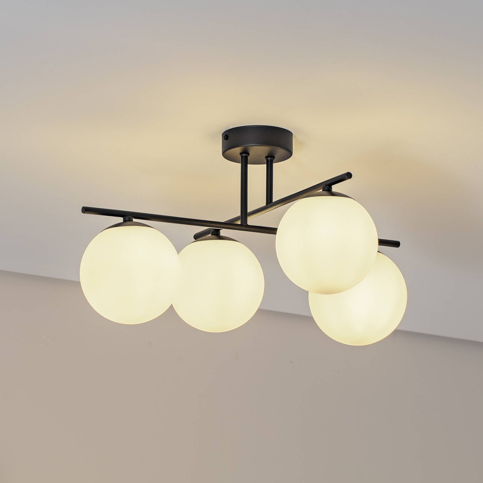 Deckenleuchte Aurora, schwarz, Ø 50 cm, 4-flammig, Glas, E14 Deckenleuchte Aurora, schwarz, Ø 50 cm, 4-flammig, Glas, E14 von Domiluce