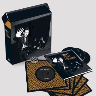 Tonight: Franz Ferdinand - Deluxe Edition Box Set (6 Jukebox 7" Singles + 2 CD + DVD + Hardcover Booklet) by Unknown (2009-01-01) von Domino
