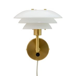 Dyberg-Larsen - DL20 Wall Lights - Opal/Brass Dyberg-Larsen - DL20 Wall Lights - Opal/Brass von Dyberg-Larsen