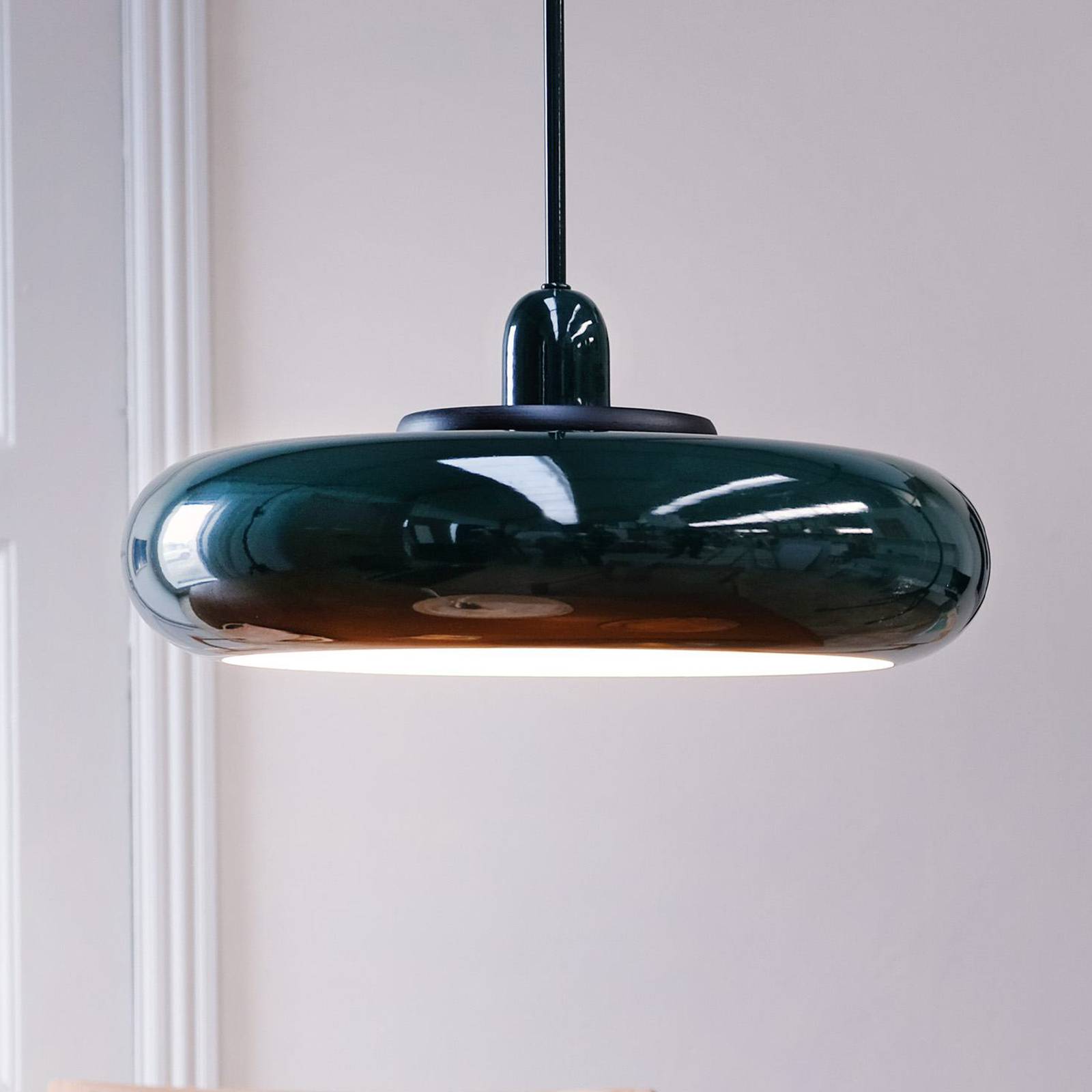 Dyberg Larsen Hängelampe Planet, dunkelgrün, Ø 40 cm, Metall von Dyberg Larsen