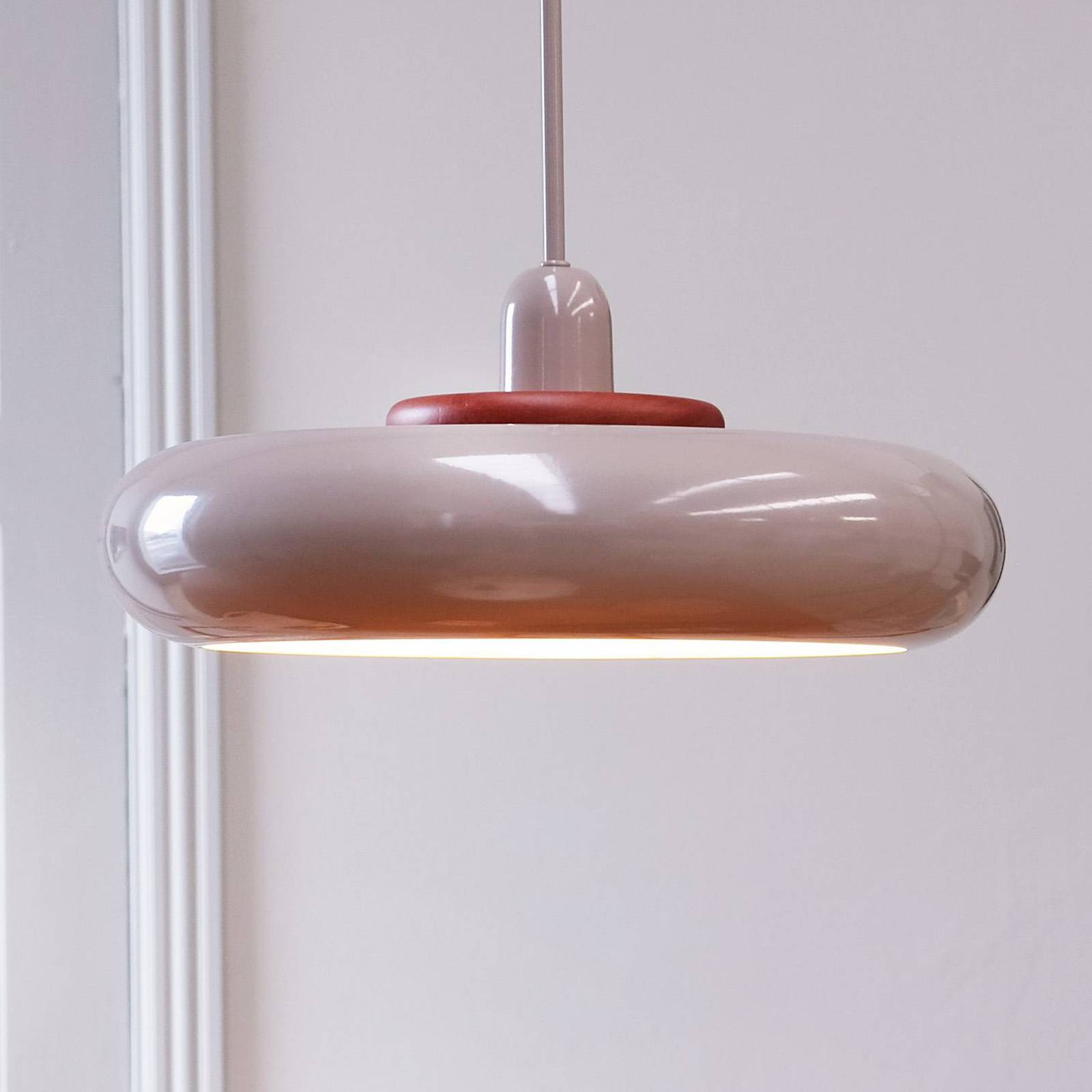 Dyberg Larsen Hängelampe Planet, milchweiß, Ø 40 cm, Metall Dyberg Larsen Hängelampe Planet, milchweiß, Ø 40 cm, Metall von Dyberg Larsen