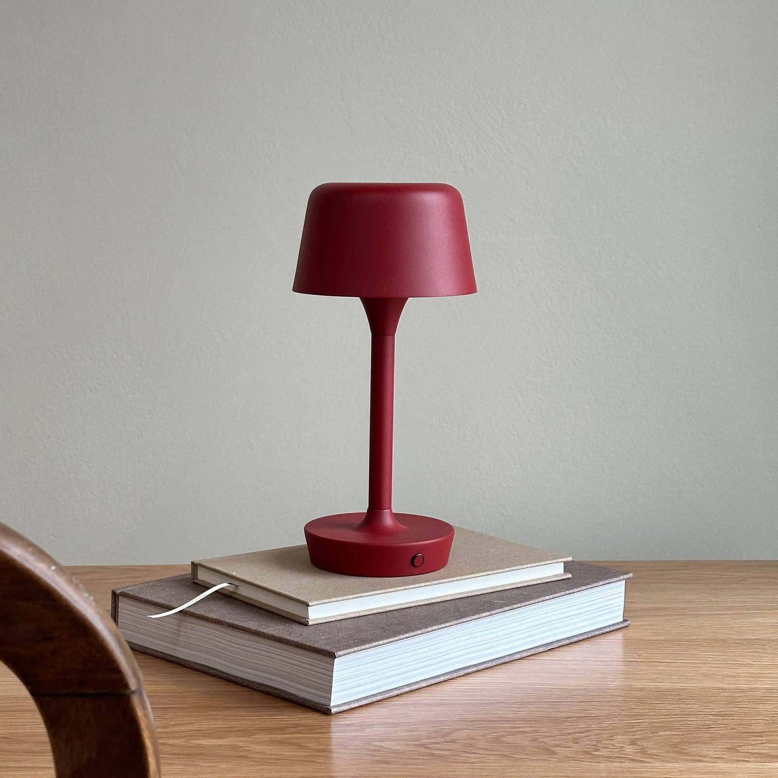 Dyberg Larsen LED-Akku-Tischlampe Flow, rot, Höhe 25 cm Dyberg Larsen LED-Akku-Tischlampe Flow, rot, Höhe 25 cm von Dyberg Larsen