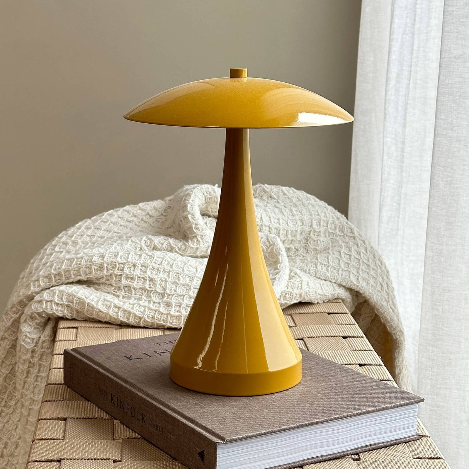 Dyberg Larsen LED-Akku-Tischlampe Vienna, curry, Höhe 28 cm Dyberg Larsen LED-Akku-Tischlampe Vienna, curry, Höhe 28 cm von Dyberg Larsen