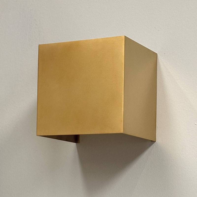 Dyberg Larsen LED-Wandlampe Venus, messingfarben von Dyberg Larsen