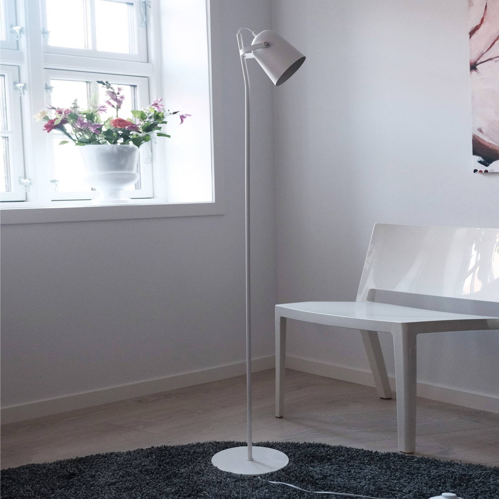 Dyberg Larsen Oslo Stehlampe aus Metall, weiß Dyberg Larsen Oslo Stehlampe aus Metall, weiß von Dyberg Larsen