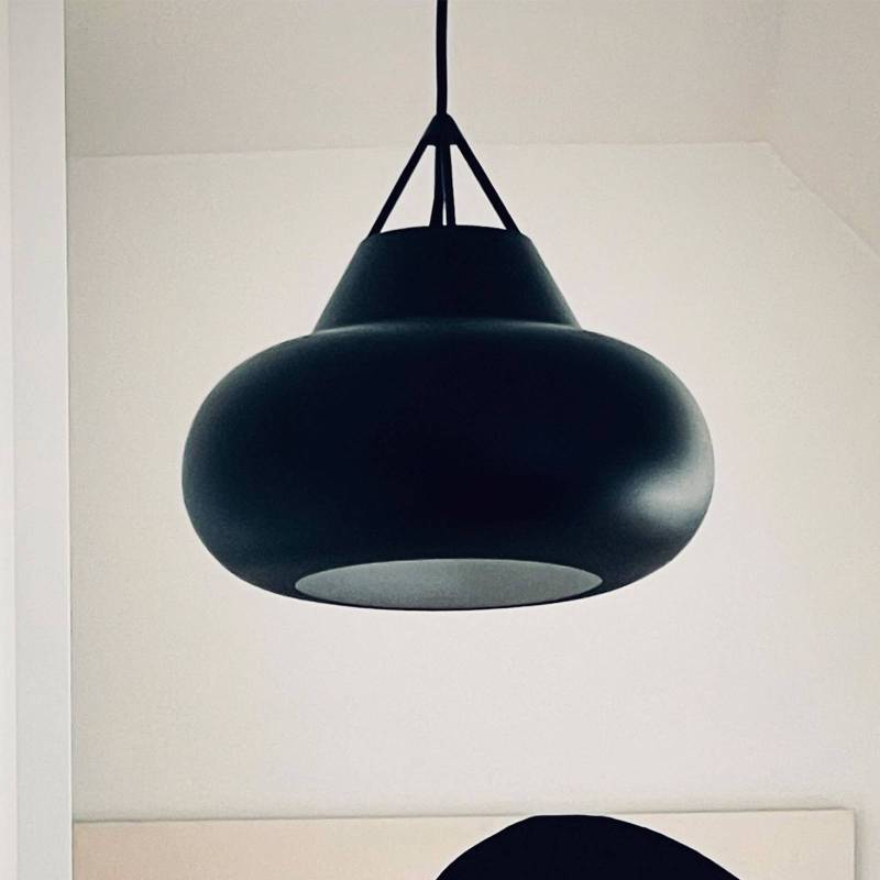 Dyberg Larsen Pendellampe Polo, schwarz, Ø 29 cm, Metall von Dyberg Larsen