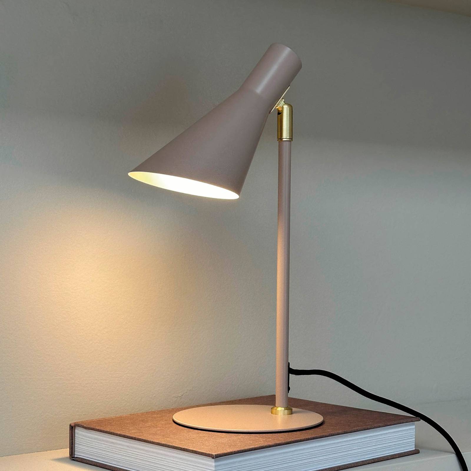 Dyberg Larsen Tischlampe DL12, beige, Höhe 39,5 cm, Metall Dyberg Larsen Tischlampe DL12, beige, Höhe 39,5 cm, Metall von Dyberg Larsen
