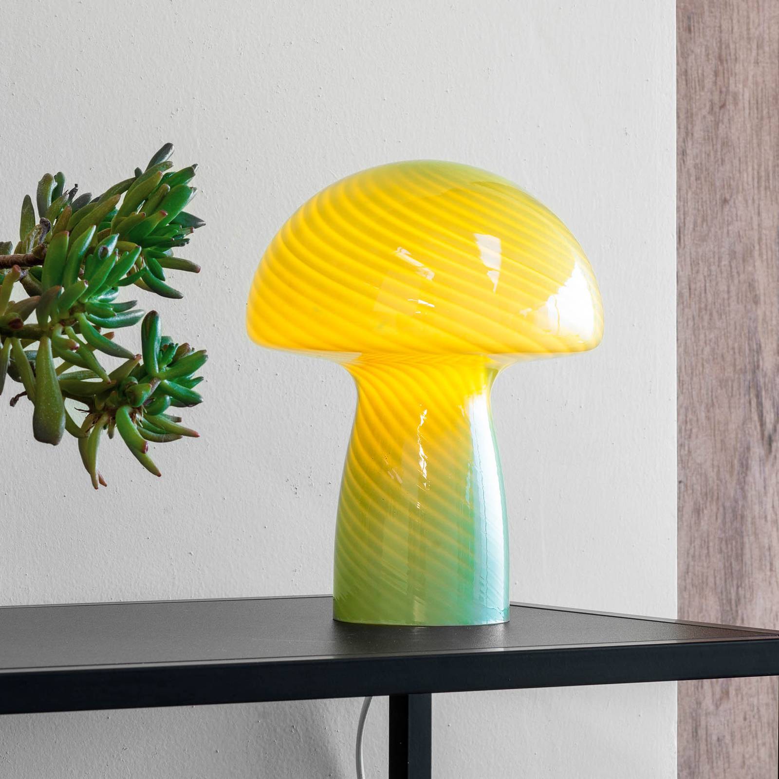 Dyberg Larsen Tischlampe Mushroom, grün, Höhe 23 cm, Glas Dyberg Larsen Tischlampe Mushroom, grün, Höhe 23 cm, Glas von Dyberg Larsen
