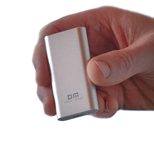 Dynon Metrics | externe SSD – tragbare USB-C-SSD mit Standard-USB-A- und USB-C-Kabel – hochfeste externe SSD-Legierung, schnelle Datenübertragung (300 MB/s) – Solid-State-Drive im Taschenformat – 1 TB von Dynon Metrics