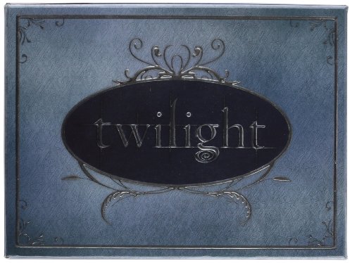 Twilight (3 DVD+1 blu-ray+gadget - Ultimate gift set - Tiratura limitata) [IT Import] von EAGLE PICTURES SPA