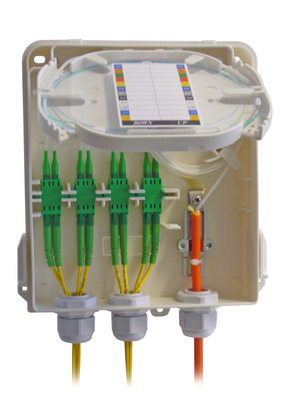 Hausanschlussbox IP54 unbestückt, max. 8 -- SC-S/LC-D, mit Schloss von EFB ELEKTRONIK