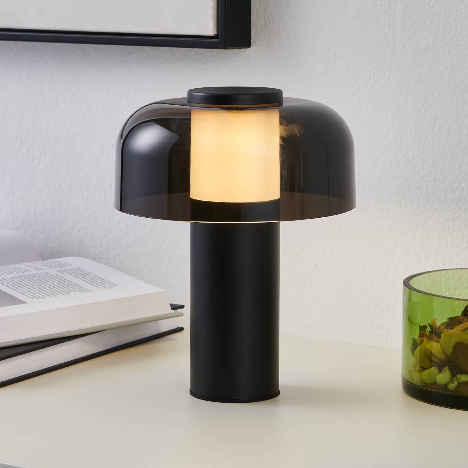 LED-Akku-Tischlampe Ponente, Ø 16 cm, schwarz, CCT, dimmbar LED-Akku-Tischlampe Ponente, Ø 16 cm, schwarz, CCT, dimmbar von EGLO