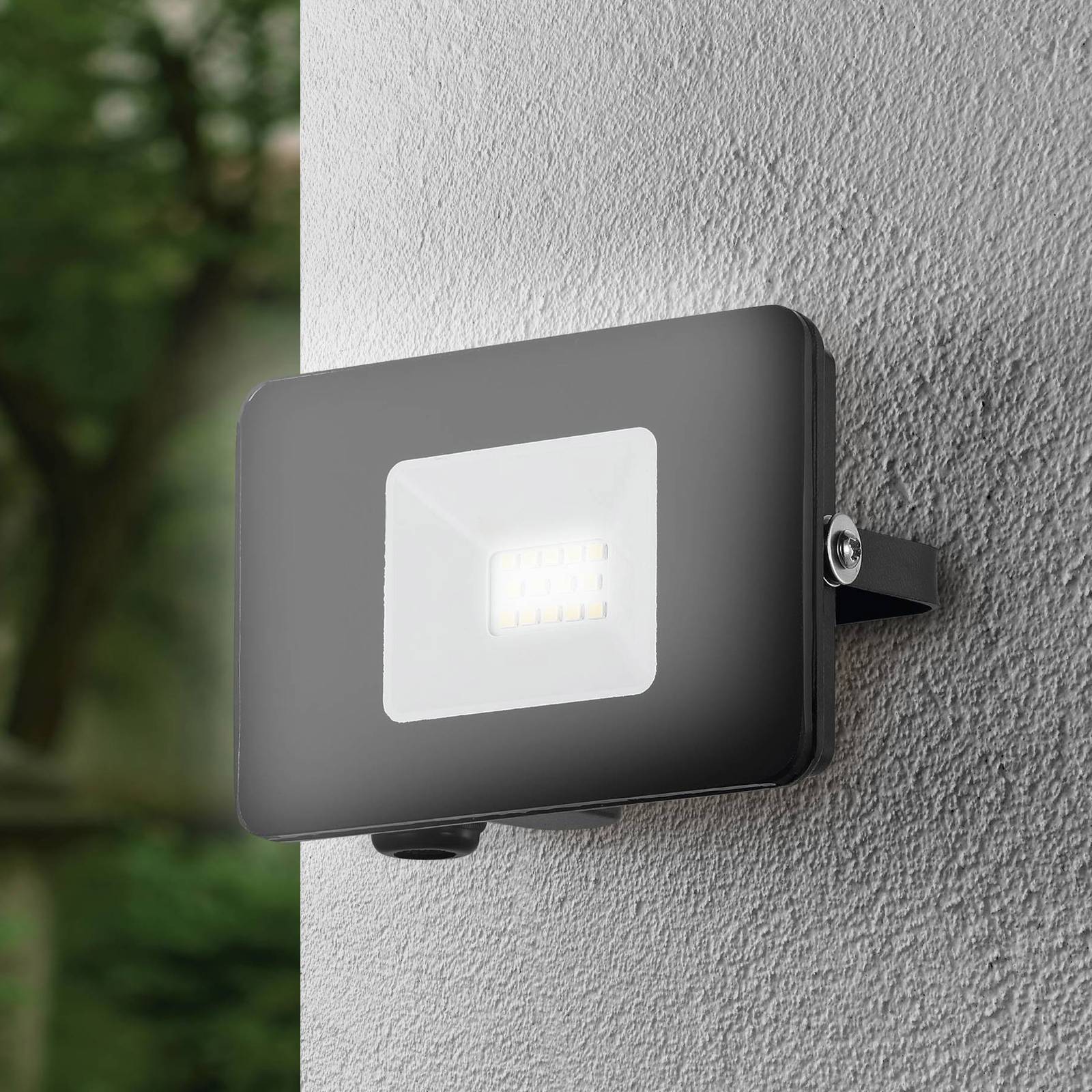 LED-Außenstrahler Faedo 3 in Schwarz, 30W LED-Außenstrahler Faedo 3 in Schwarz, 30W von EGLO