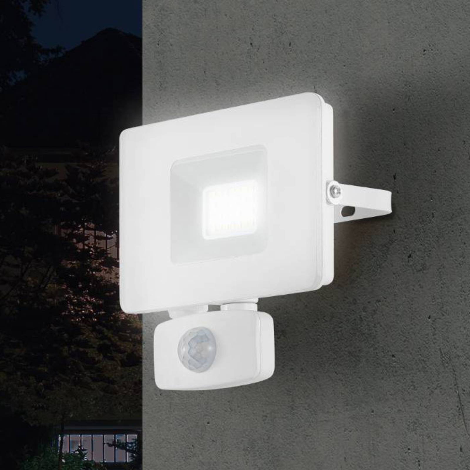 LED-Außenstrahler Faedo 3 mit Sensor, weiß, 20W LED-Außenstrahler Faedo 3 mit Sensor, weiß, 20W von EGLO