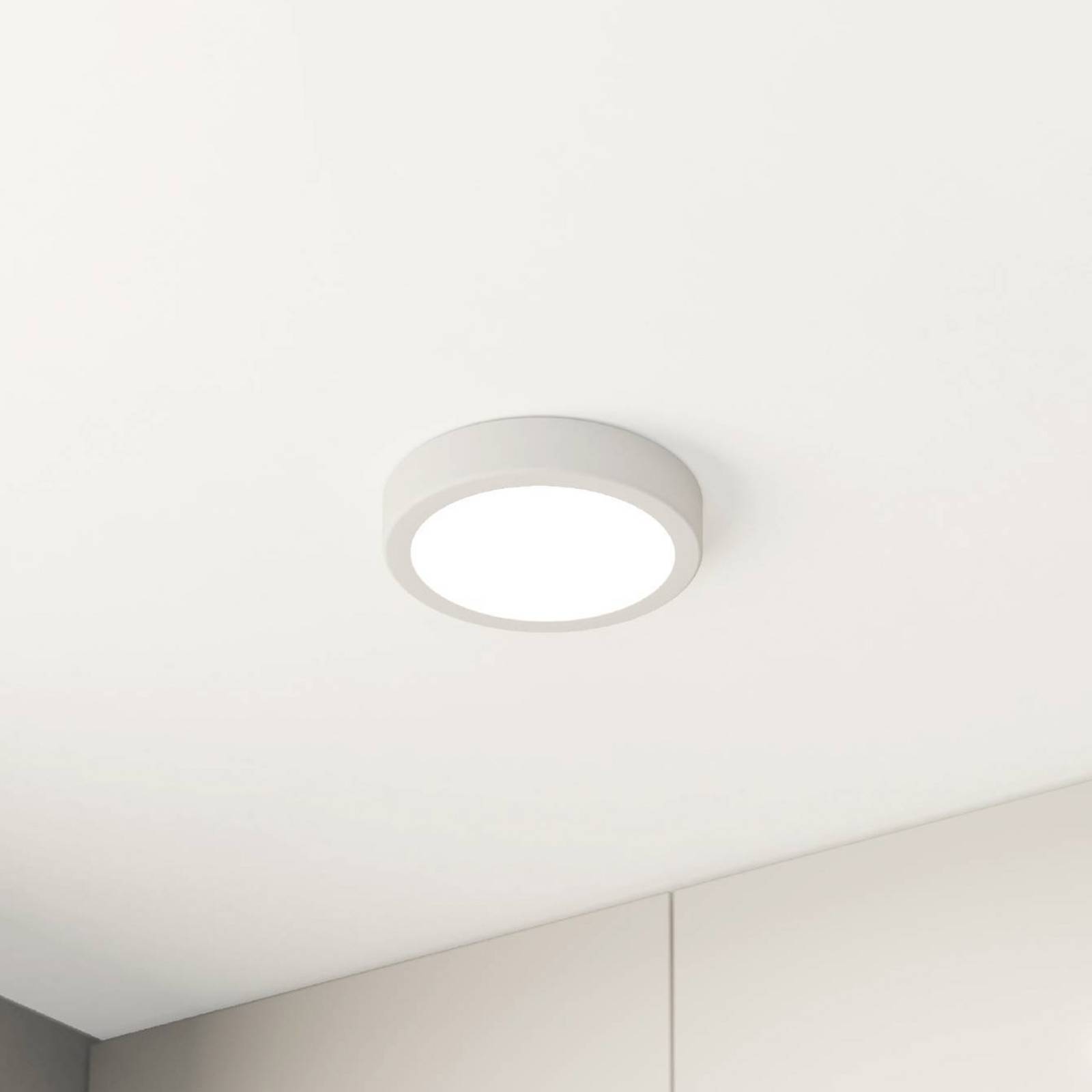 LED-Deckenlampe Fueva 5 IP44 3000K weiß Ø16cm LED-Deckenlampe Fueva 5 IP44 3000K weiß Ø16cm von EGLO