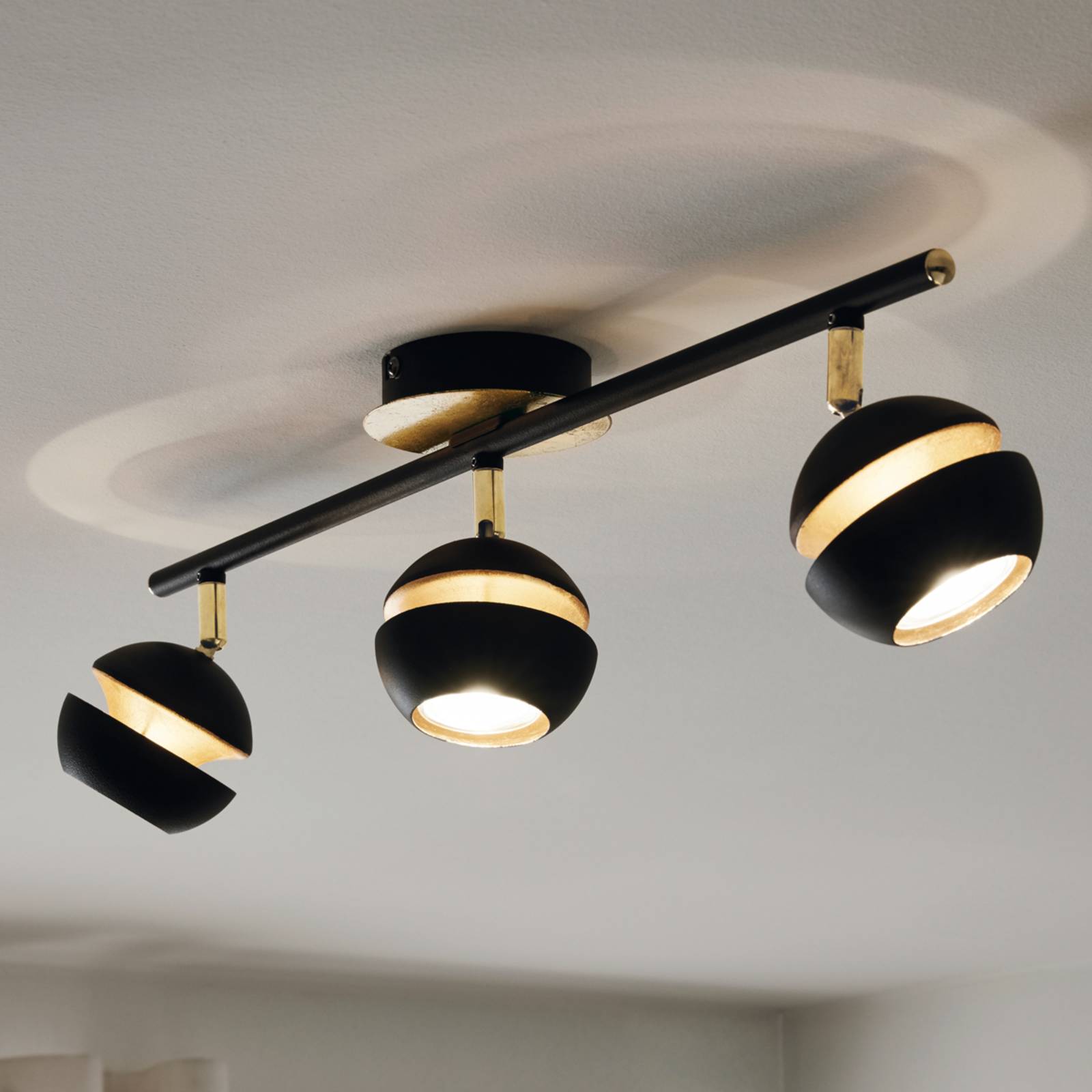 LED-Deckenlampe Nocito 3-flammig in Schwarz-Gold LED-Deckenlampe Nocito 3-flammig in Schwarz-Gold von EGLO