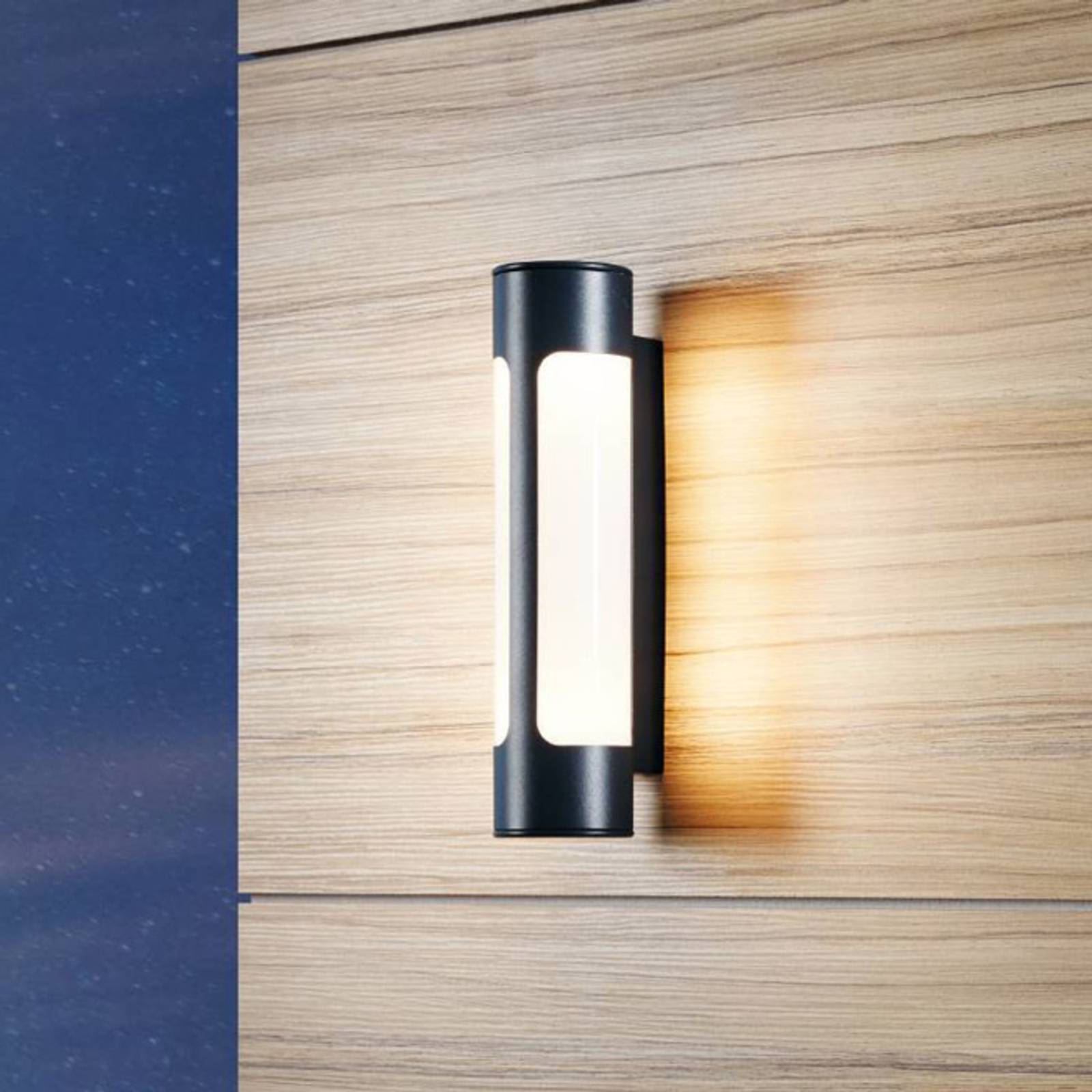 Tonego - LED-Außenwandleuchte in moderner Optik Tonego - LED-Außenwandleuchte in moderner Optik von EGLO