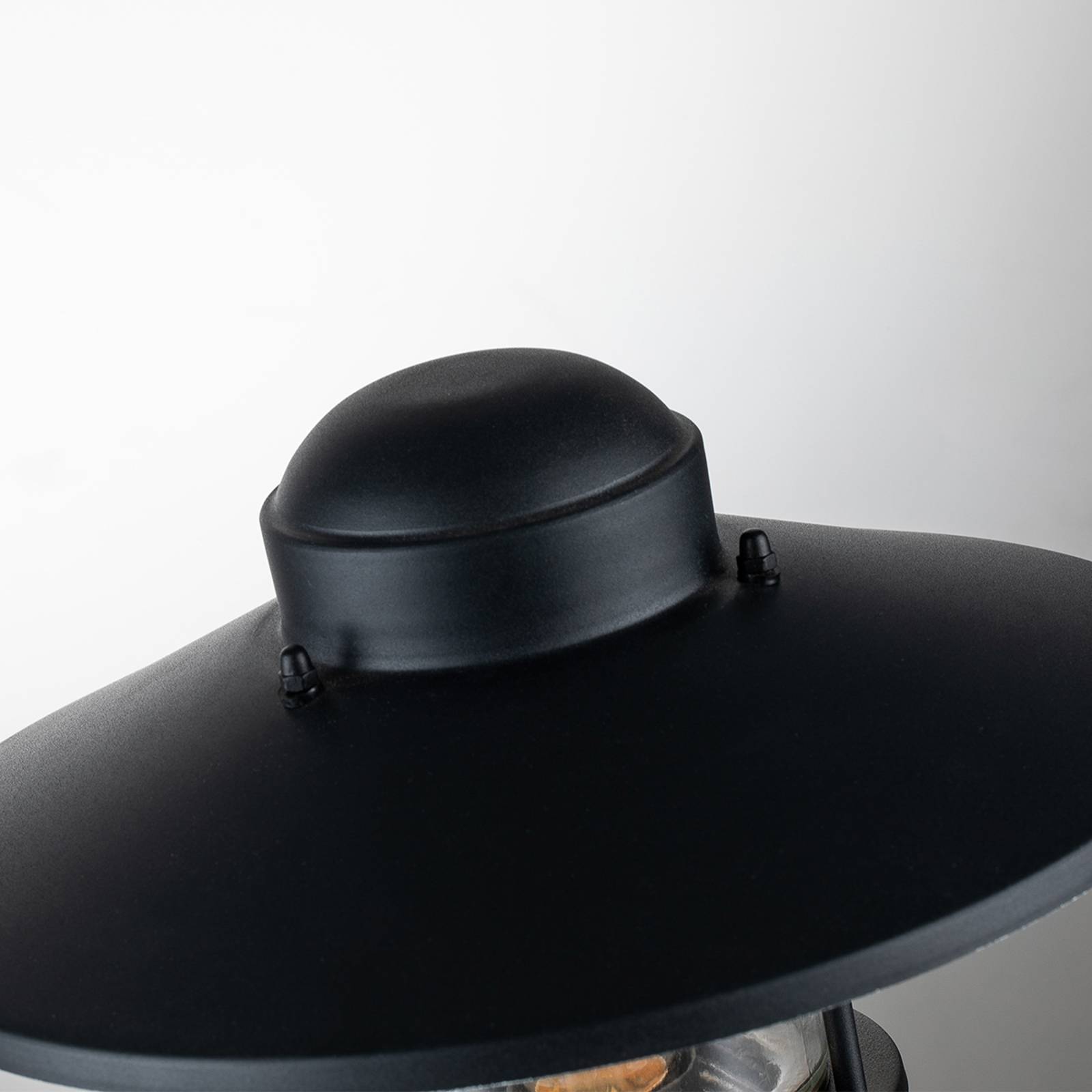 Sockelleuchte Klampenborg schwarz mit PIR-Sensor von ELSTEAD