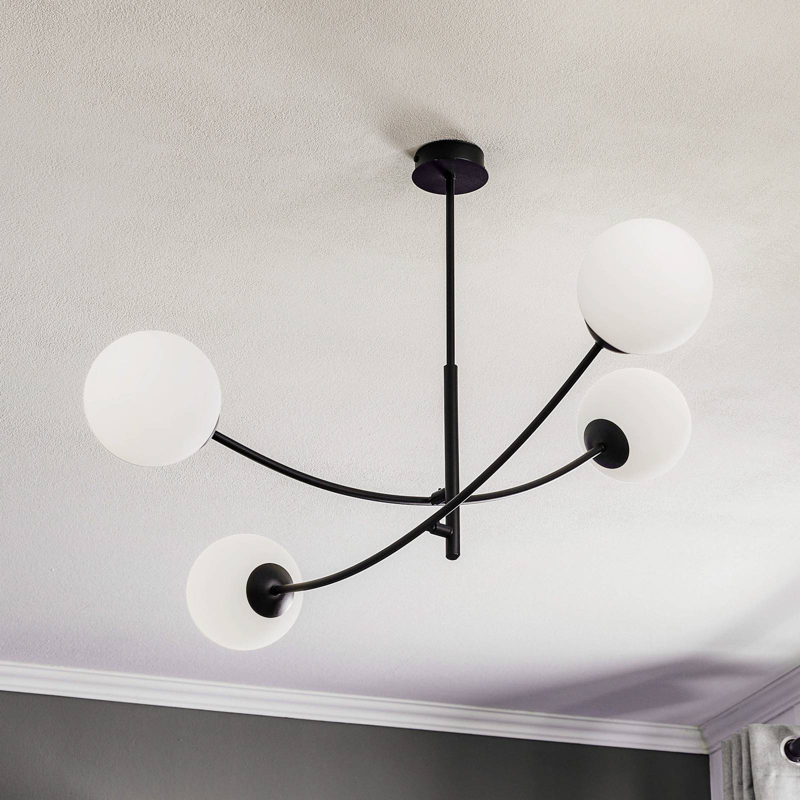 Deckenlampe Hunter, schwarz/opal, 4-flammig Deckenlampe Hunter, schwarz/opal, 4-flammig von EMIBIG LIGHTING