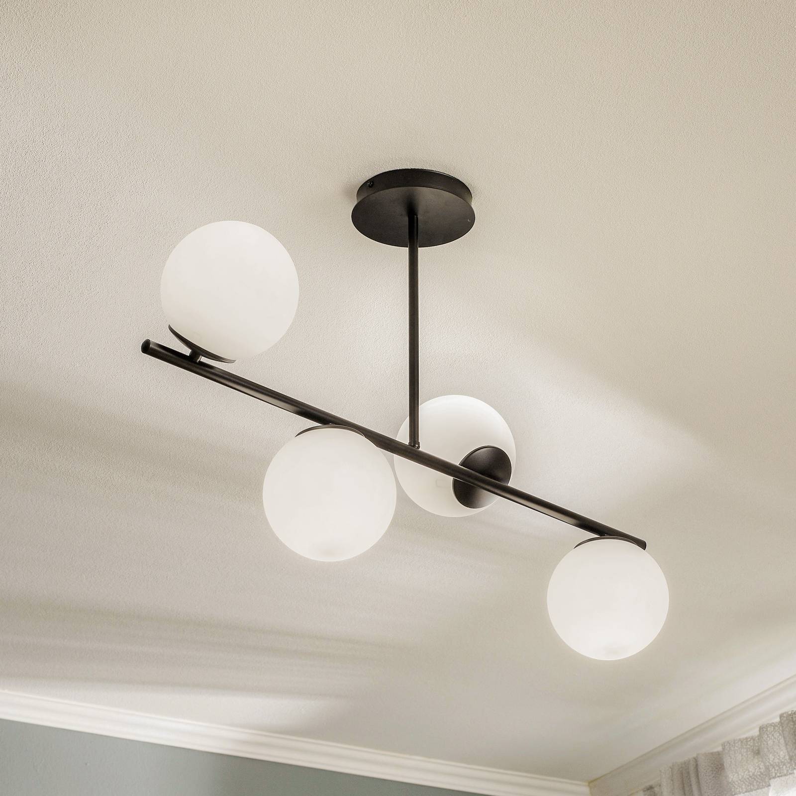 Deckenlampe Kabo,1 Arm, schwarz, vierflammig Deckenlampe Kabo,1 Arm, schwarz, vierflammig von EMIBIG LIGHTING
