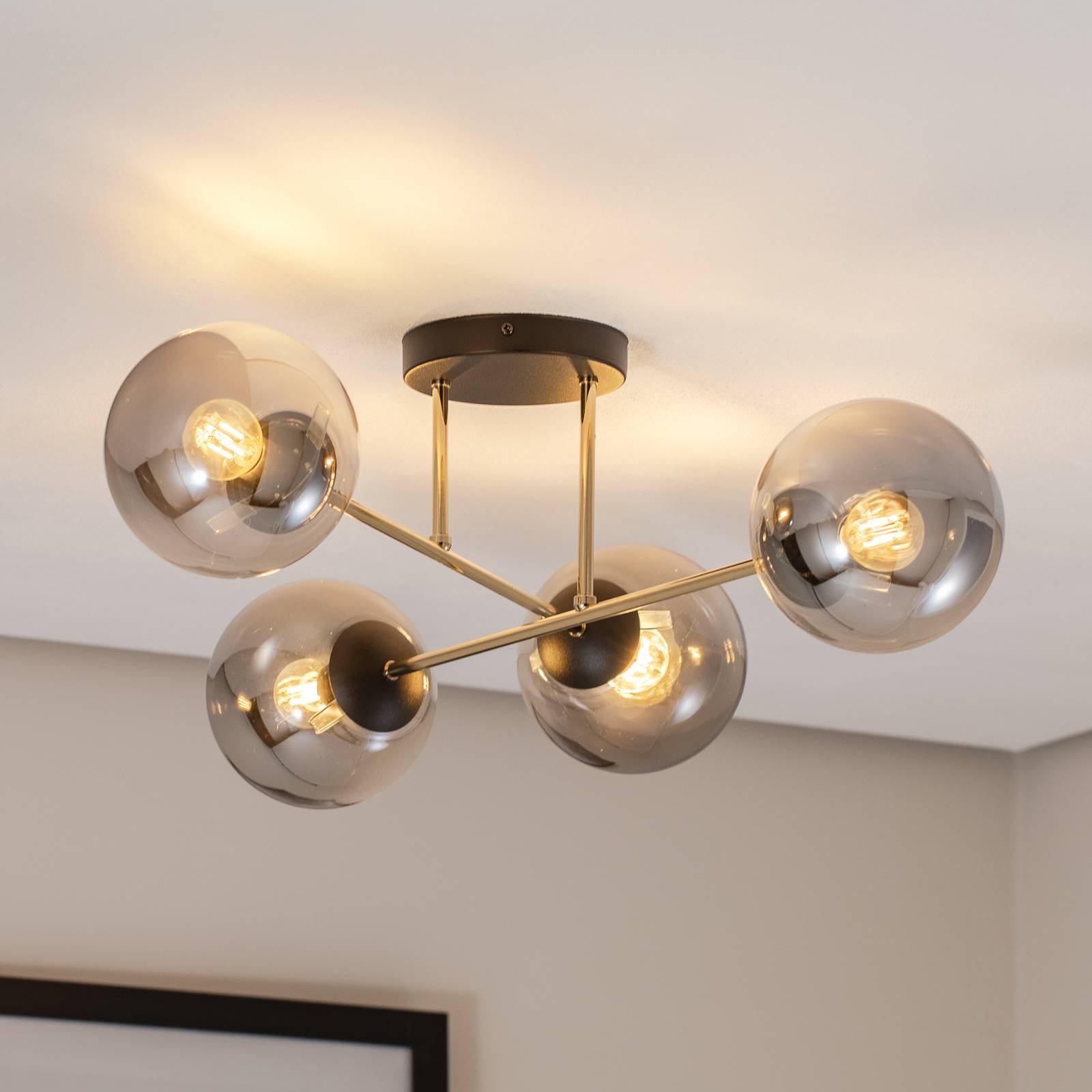 Deckenleuchte Magnum, 4-flg., grafit/gold/schwarz, Glas, E14 Deckenleuchte Magnum, 4-flg., grafit/gold/schwarz, Glas, E14 von EMIBIG LIGHTING