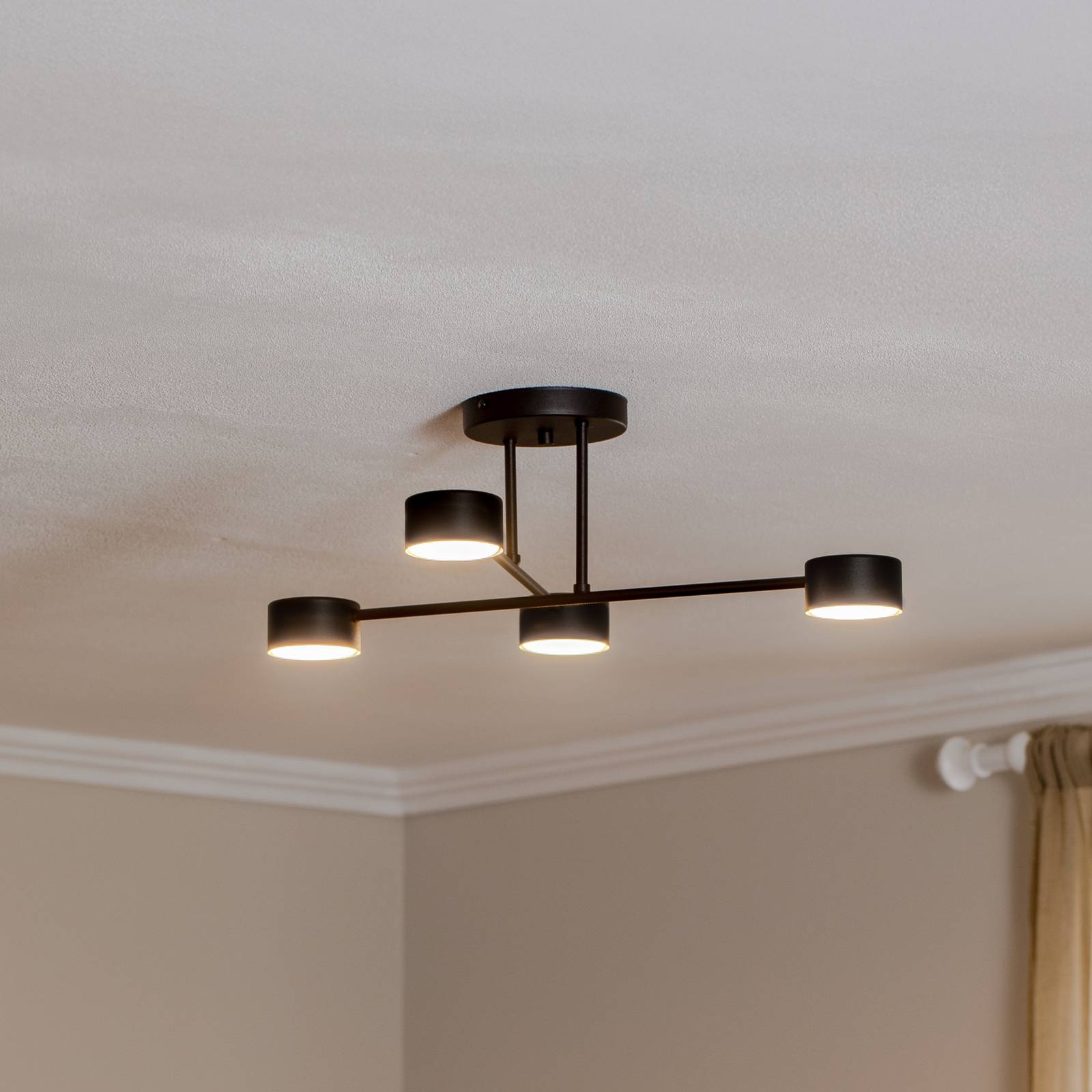 Deckenleuchte Modus 4, Stahl, vierflammig, GX53, schwarz Deckenleuchte Modus 4, Stahl, vierflammig, GX53, schwarz von EMIBIG LIGHTING