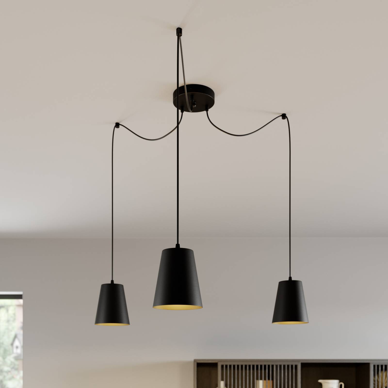 Pendelleuchte Link in Schwarz, dreiflammig Pendelleuchte Link in Schwarz, dreiflammig von EMIBIG LIGHTING