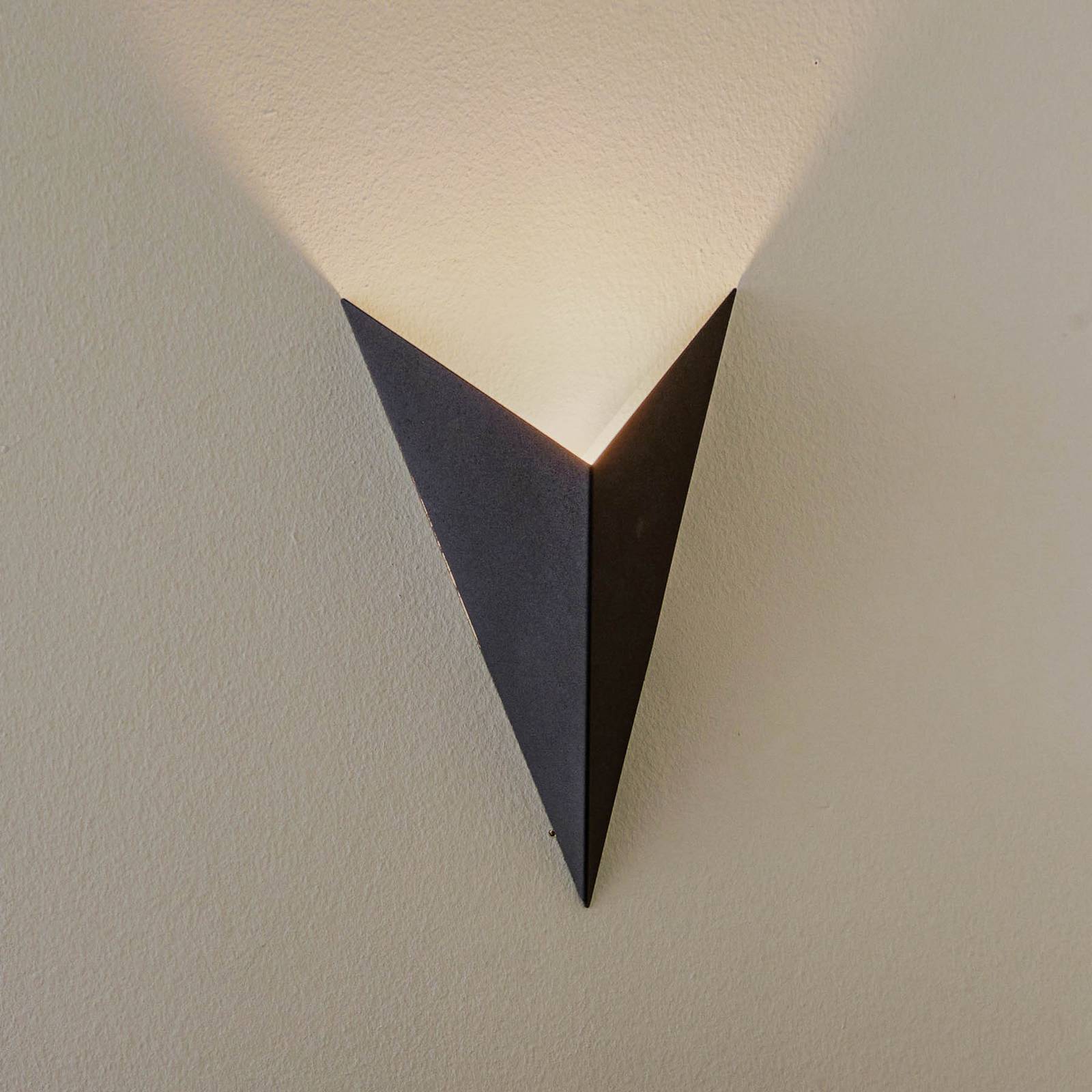 Wandleuchte Form 4, schwarz, 19 x 30 cm von EMIBIG LIGHTING