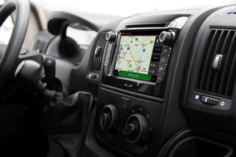 ESX VNC740-DBJ-4G Autoradio Camper Wohnmobil Einbau-Navigationsgerät (iGO Europa Camper-Navigation, Apple CarPlay, Android Auto) von ESX