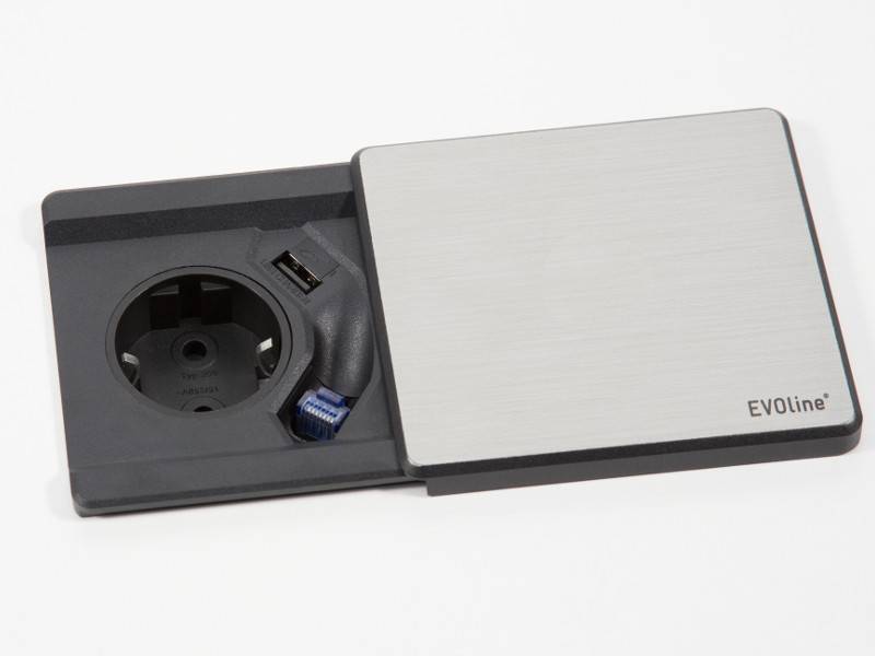 EVOline Square80 ohne Qi-Ladefunktion mit CAT6 Patchkabel Edelstahl von EVOline