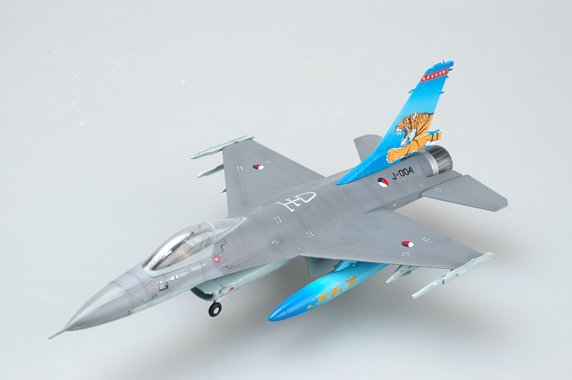 F-16A J-004 NTAF´´TIGER MEET´´ F-16A J-004 NTAF´´TIGER MEET´´ von Easy Model