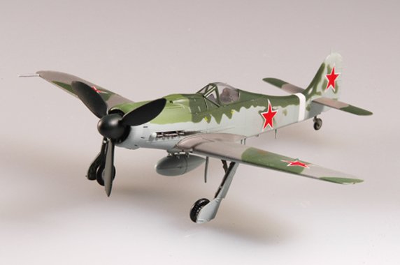 Focke-Wulf Fw 190 D-9 III. CCCP 1945 von Easy Model