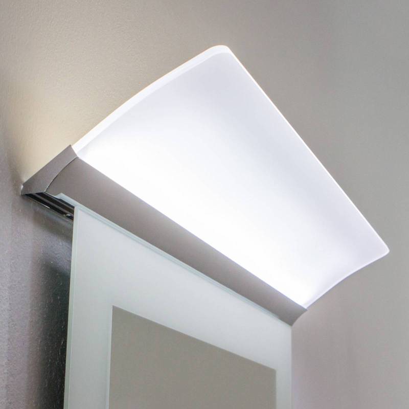 Flächige LED-Spiegelleuchte Angela, IP44, 50 cm von Ebir