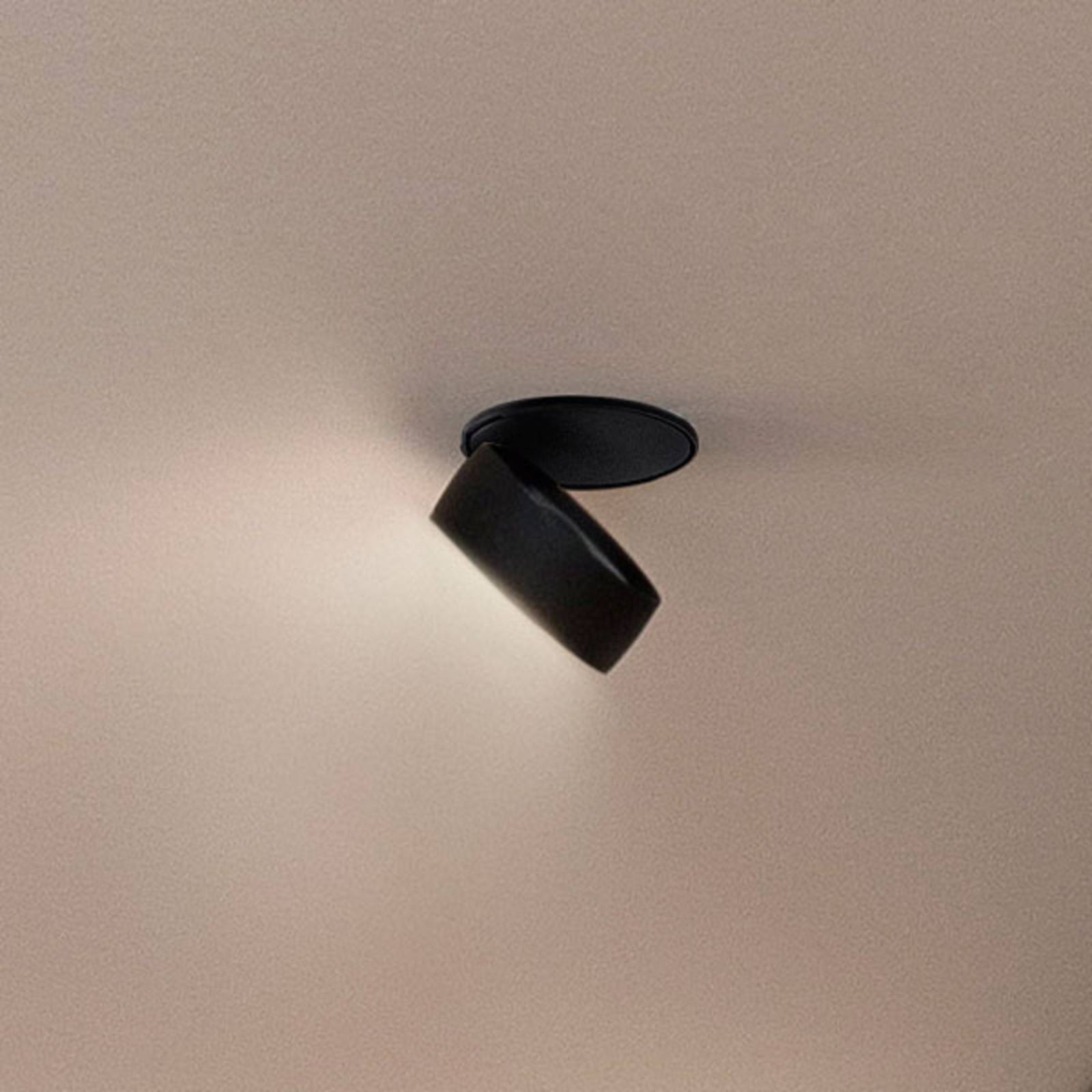 Egger Clippo EP LED-Einbauspot, schwarz, 2.700K Egger Clippo EP LED-Einbauspot, schwarz, 2.700K von Egger Licht