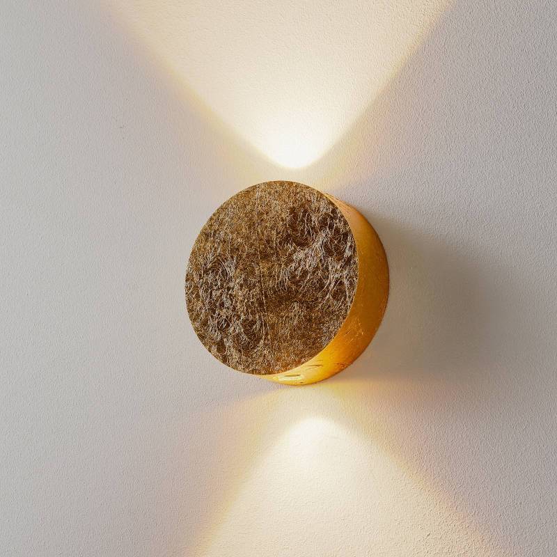 Escale Sunny - goldglänzende LED-Wandleuchte von Escale