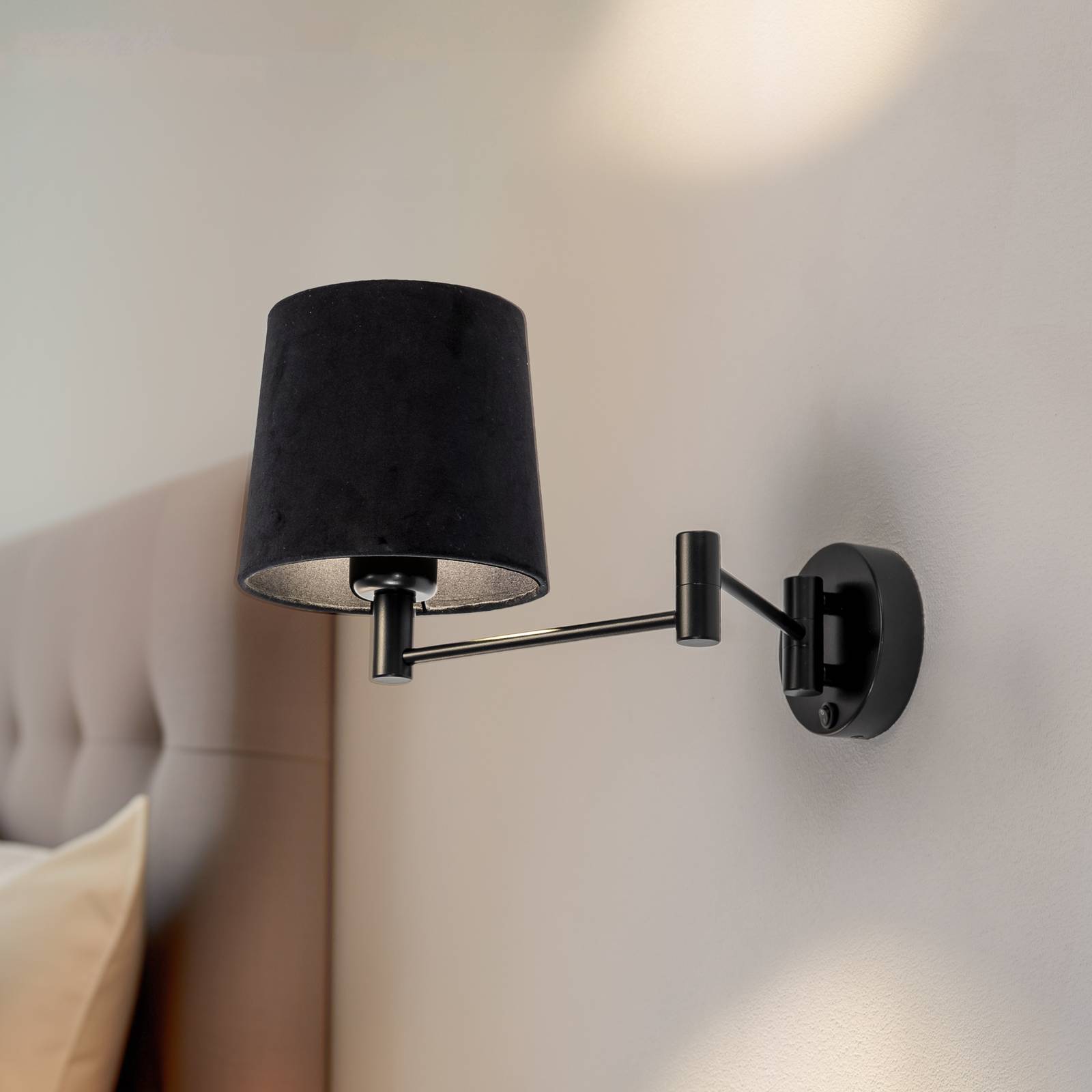 Wandleuchte Solo, Kegel, Velours, schwarz/schwarz Wandleuchte Solo, Kegel, Velours, schwarz/schwarz von Euluna