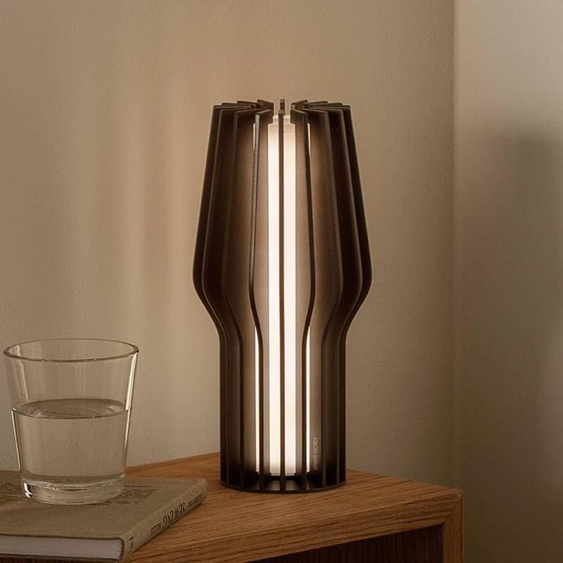 EVA Solo LED-Akku-Tischleuchte Radiant, schwarz, Gummi, IP44 von Eva Solo