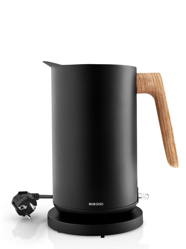 Eva Solo - Nordic Kitchen Electric Kettle 1.5 L Black (502741) von Eva Solo