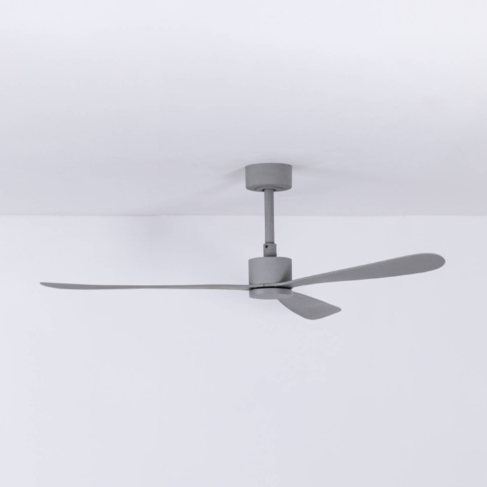 Deckenventilator Amelia, DC-Motor, 3 Flügel, grau Deckenventilator Amelia, DC-Motor, 3 Flügel, grau von FARO BARCELONA