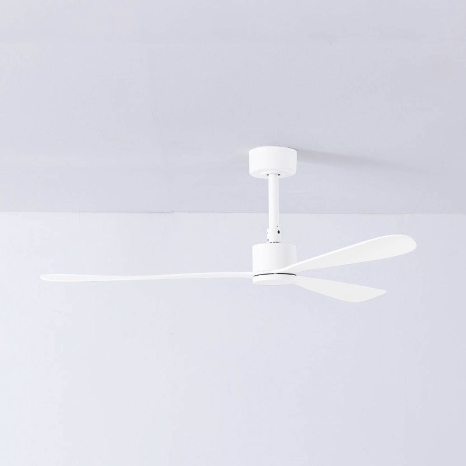 Deckenventilator Amelia, DC-Motor, 3 Flügel, weiß Deckenventilator Amelia, DC-Motor, 3 Flügel, weiß von FARO BARCELONA