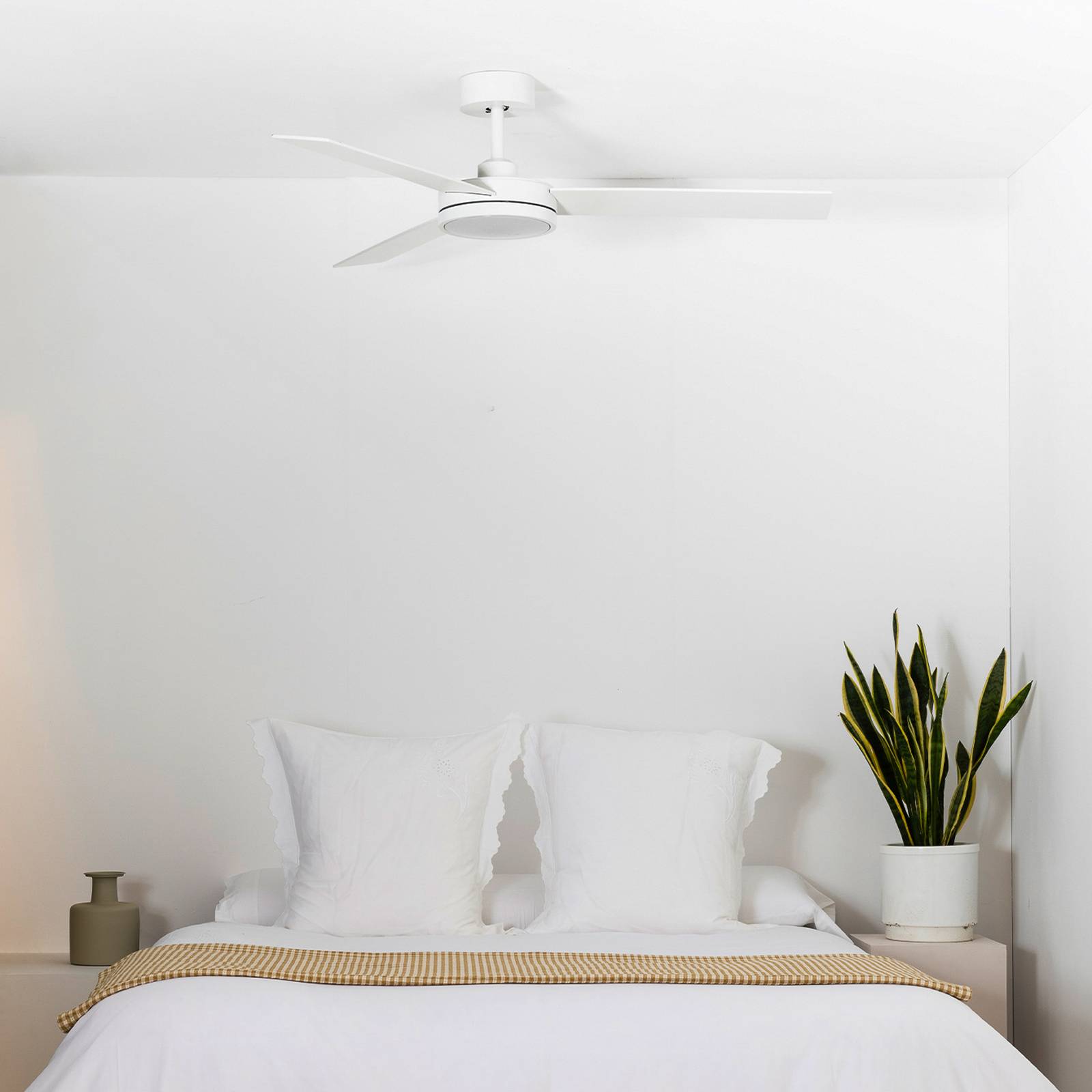 LED-Deckenventilator Barth mit Leuchte, weiß LED-Deckenventilator Barth mit Leuchte, weiß von FARO BARCELONA