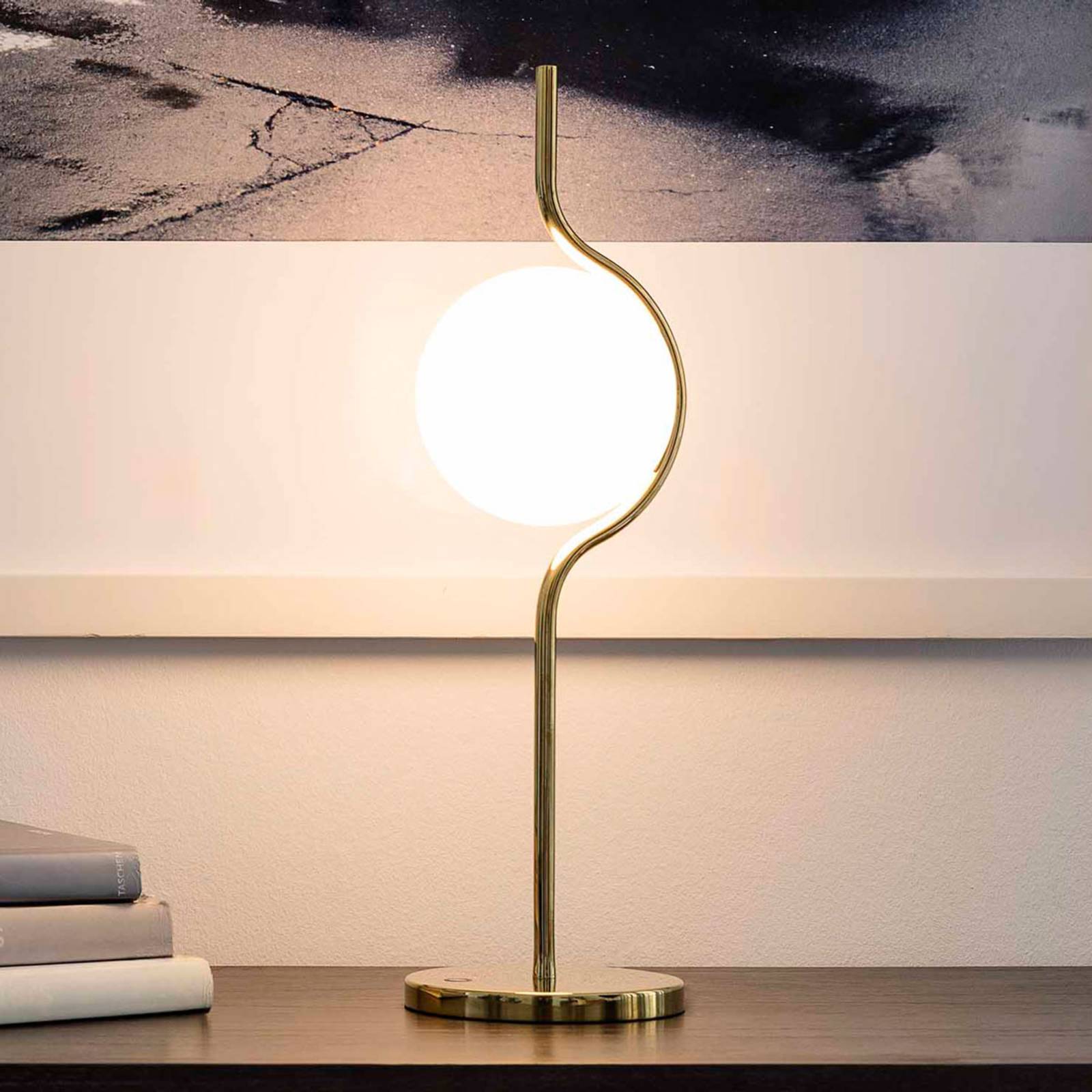 LED-Tischleuchte Le Vita mit Opalglas LED-Tischleuchte Le Vita mit Opalglas von FARO BARCELONA
