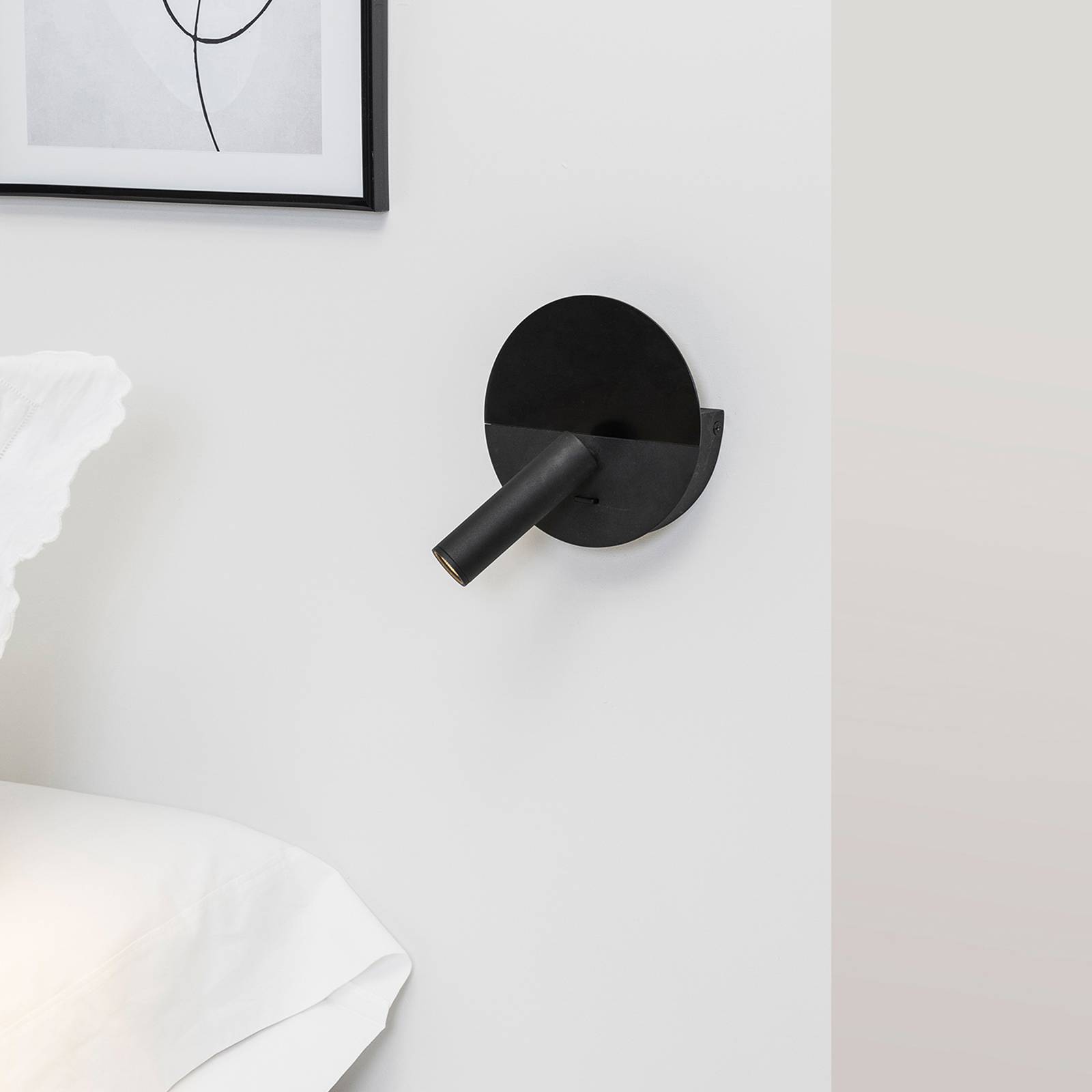 LED-Wandleuchte Duas mit USB-Ladebuchse, schwarz LED-Wandleuchte Duas mit USB-Ladebuchse, schwarz von FARO BARCELONA