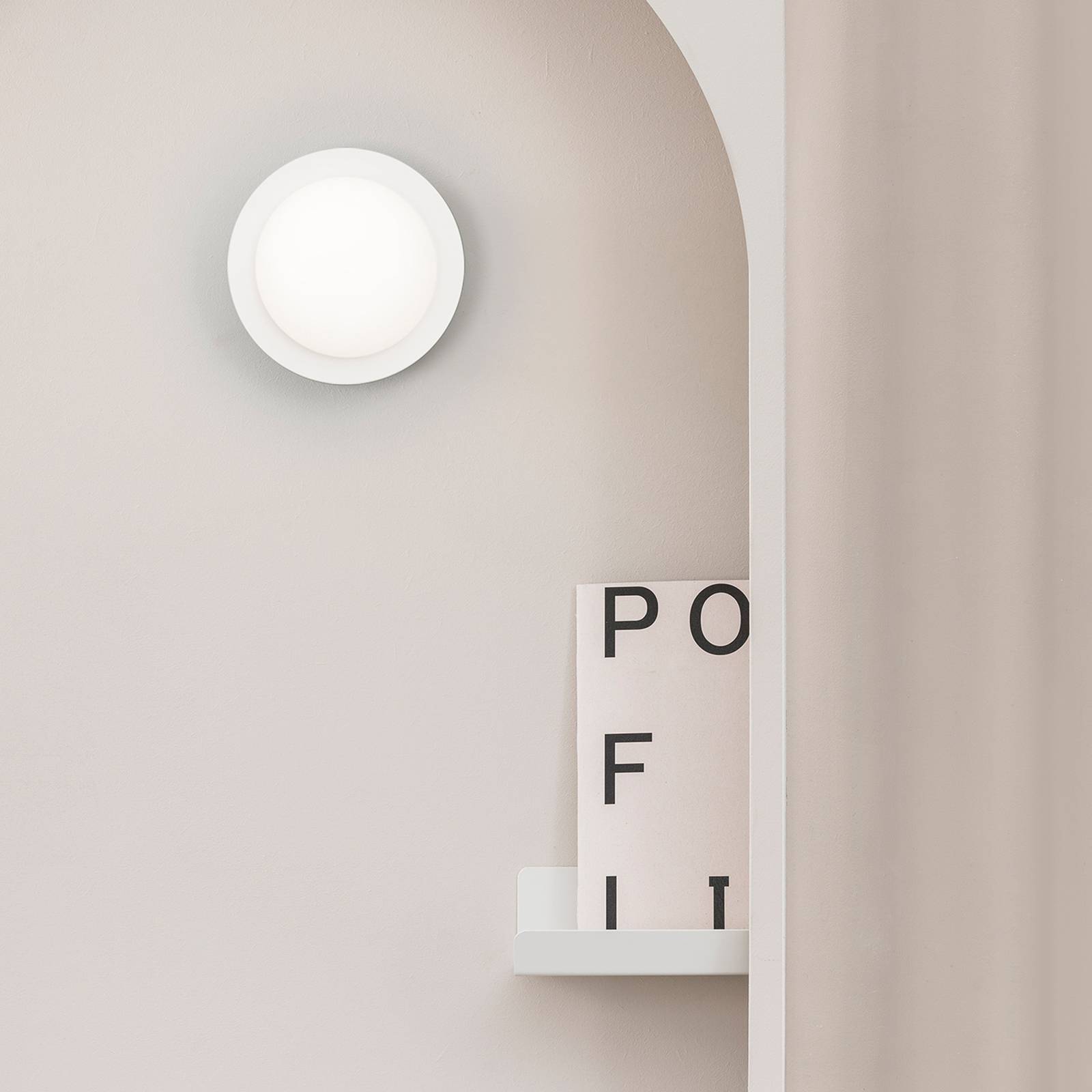 LED-Wandleuchte May IP44, weiß LED-Wandleuchte May IP44, weiß von FARO BARCELONA